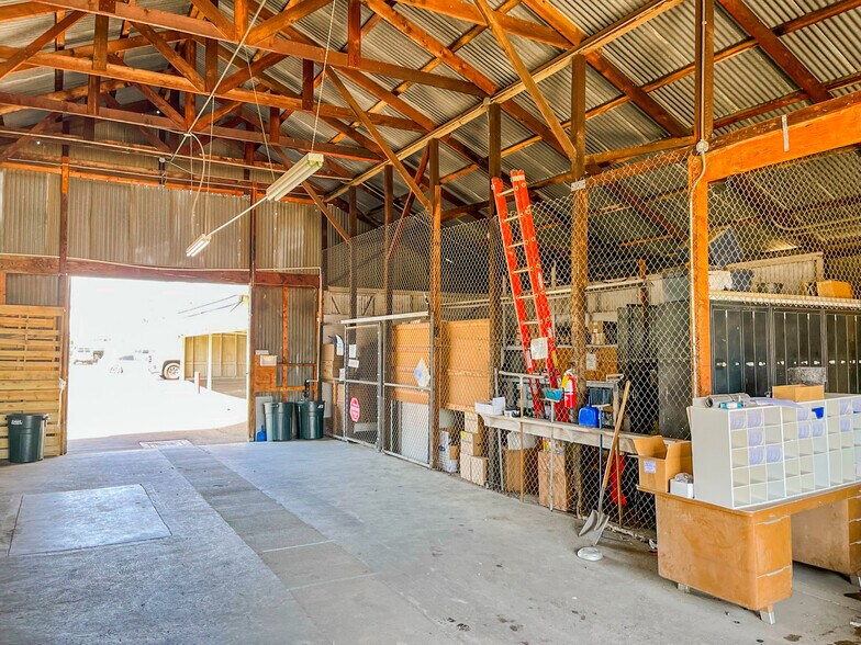 More Photos Of 3405 E Tulare St, Fresno Flex For Sale