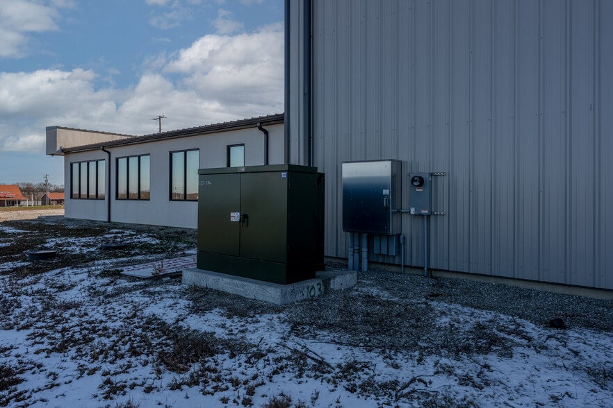 More Photos Of 22800 Highway H, Sedalia Manufacturing For Sale