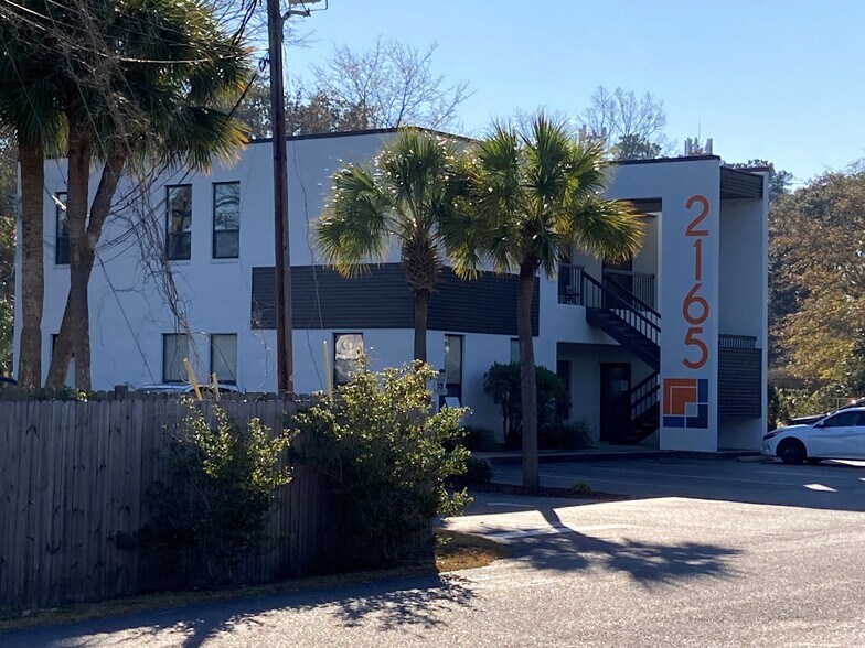 More Photos Of 2175 Ashley Phosphate Rd, Charleston Unknown For Lease