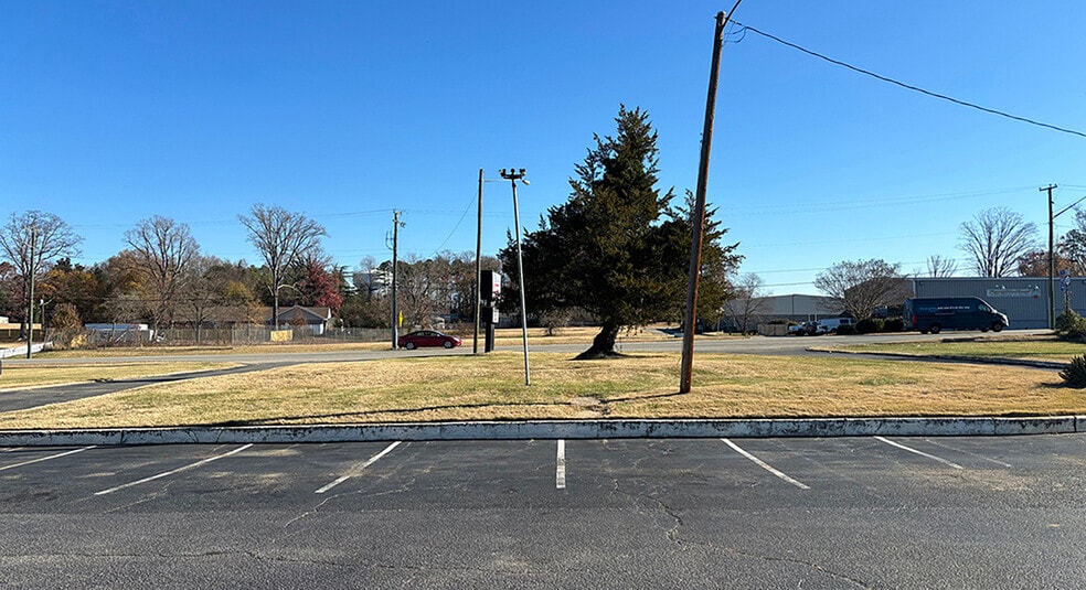 More Photos Of 8924 US-1, Richmond Hotel For Sale