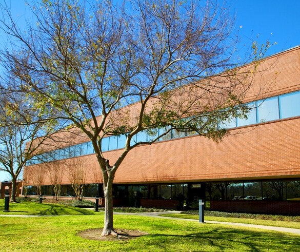 More Photos Of 4005 Technology Dr, Angleton Office For Lease