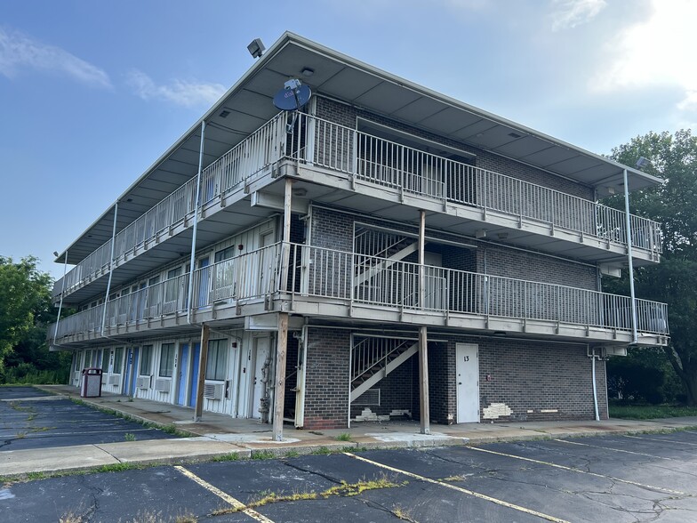 More Photos Of 311 E Highland Rd, Macedonia Hotel For Sale