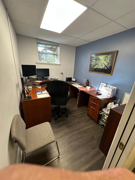 More Photos Of 71 Cedar Ave, Hershey Office For Lease