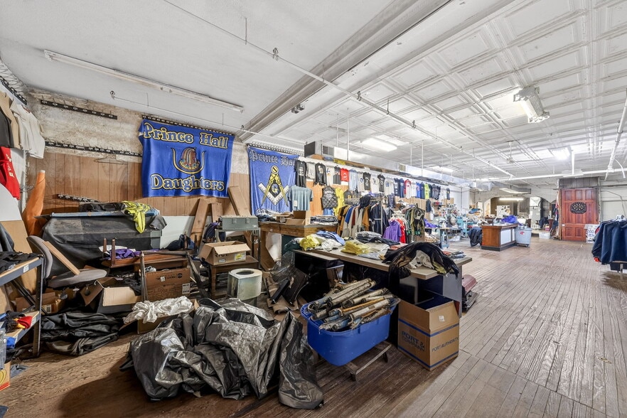 More Photos Of 2000-2014 Salisbury St, Saint Louis General Retail For Sale