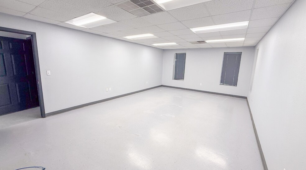 More Photos Of 3611 E State Highway 158, Midland Unknown For Lease