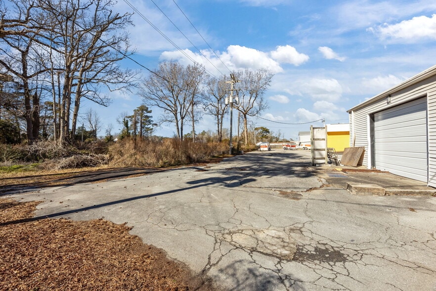 More Photos Of 508 E Main St, Havelock Carwash For Sale