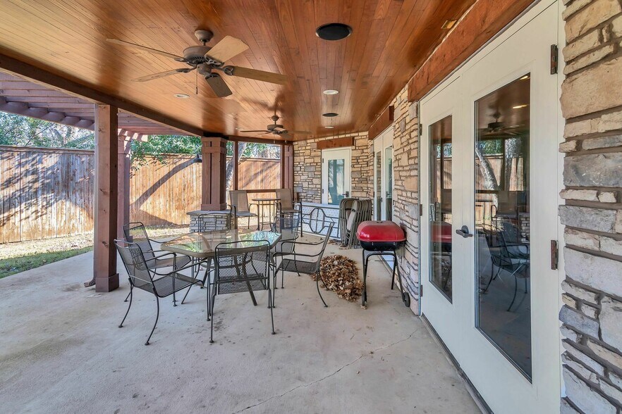 More Photos Of 1321 W Randol Mill Rd, Arlington Medical For Lease