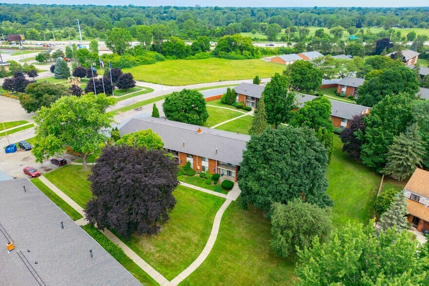 More Photos Of 3651 Balfour Ct, Flint Multifamily For Sale