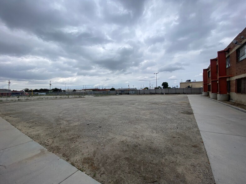 More Photos Of 5955-5959 S Western Ave, Los Angeles Office For Sale