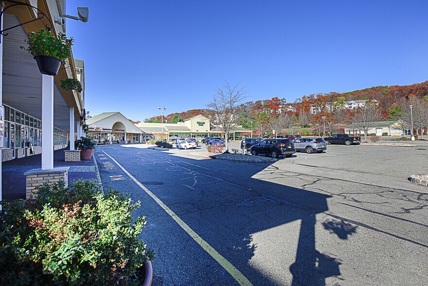 More Photos Of 181 Howard Blvd, Mount Arlington Unknown For Lease