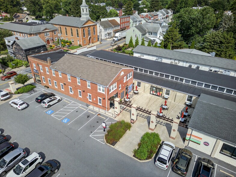 More Photos Of 51 N Main St, Manheim General Retail For Sale