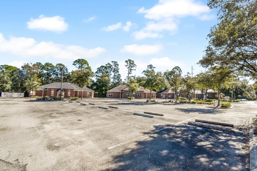 More Photos Of 9905 Old St Augustine Rd, Jacksonville Medical For Lease