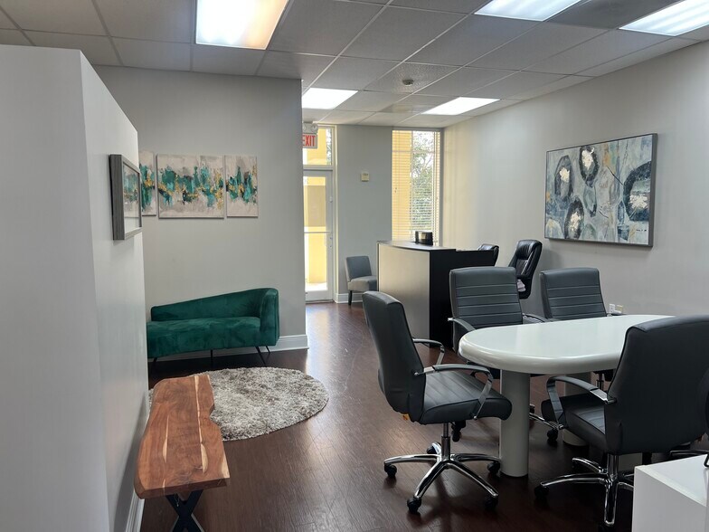 More Photos Of 16540 Pointe Village Dr, Lutz Storefront Retail Office For Lease
