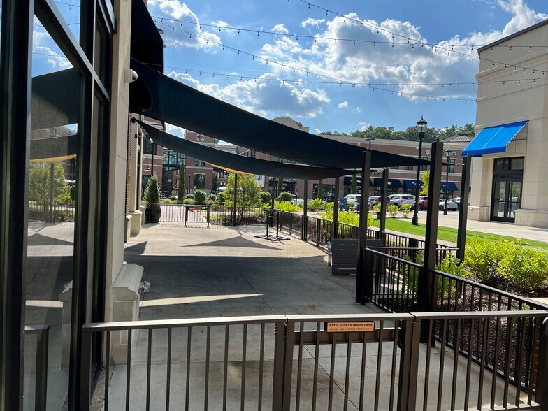 More Photos Of 4600 Roswell Rd, Atlanta Unknown For Lease