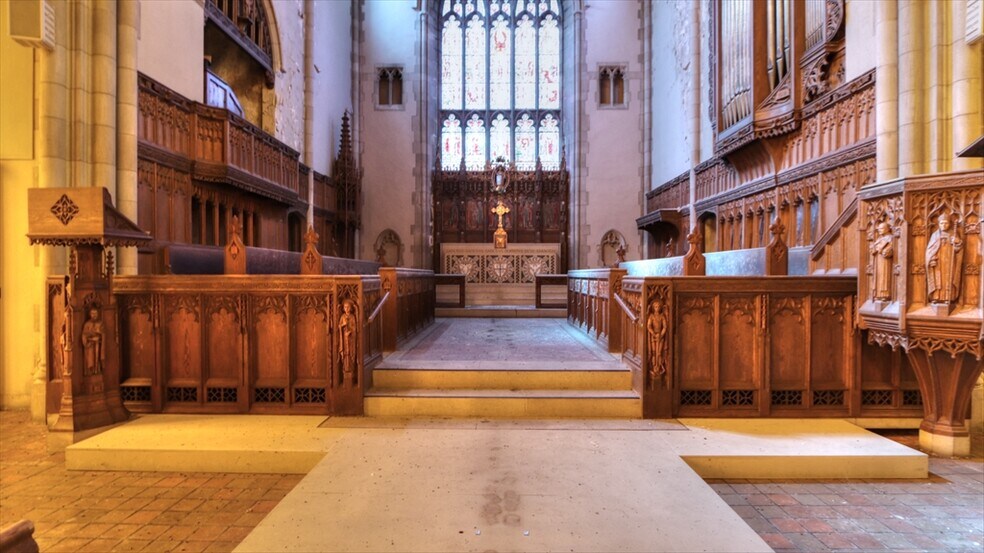 More Photos Of 520 S Main St, Geneva Religious Facility For Sale