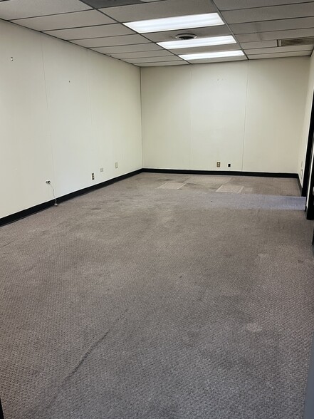 More Photos Of 5986 Knight Arnold Rd Ext, Memphis Office For Lease