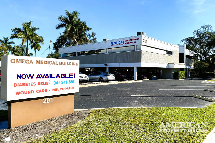 Primary Photo Of 201 4th Ave, Bradenton Medical For Lease