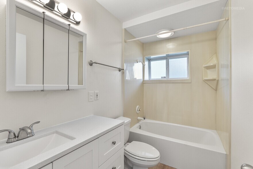 More Photos Of 3020-3024 SW 12th Ave, Portland Apartments For Sale