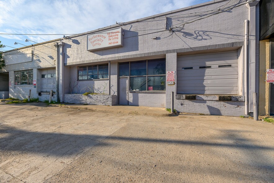 More Photos Of 2154 Irving Blvd, Dallas Light Distribution For Lease