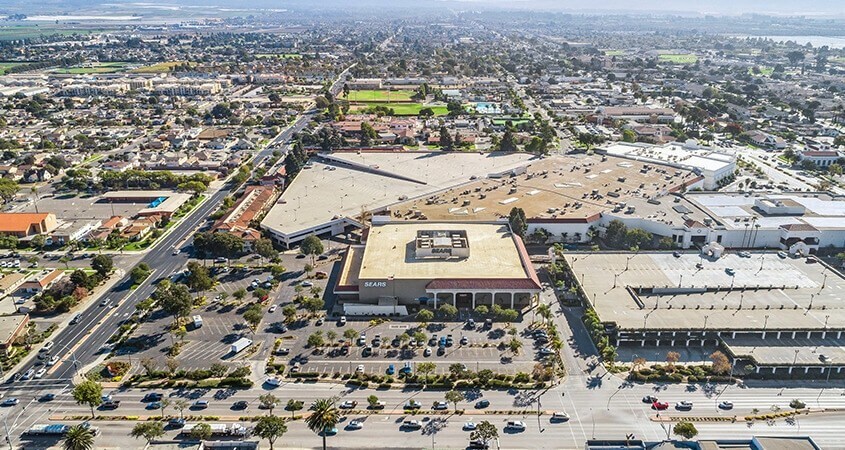 More Photos Of 200 Town Ctr E, Santa Maria Department Store For Lease