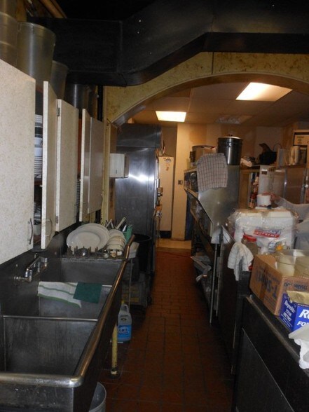 More Photos Of 6000 Eastern Ave, Baltimore General Retail For Sale