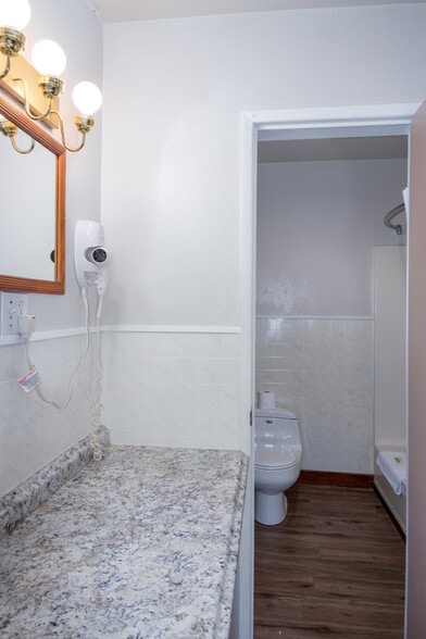 More Photos Of 31901 US Highway 2, Libby Hotel For Sale