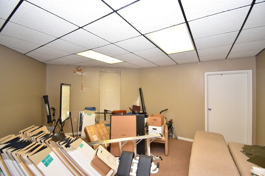 More Photos Of 100 Brenda Ave, Danville Medical For Sale