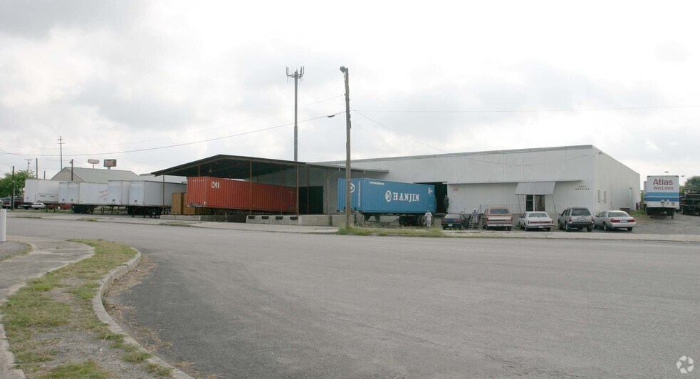 More Photos Of 8020 Webbles Dr, San Antonio Warehouse For Lease