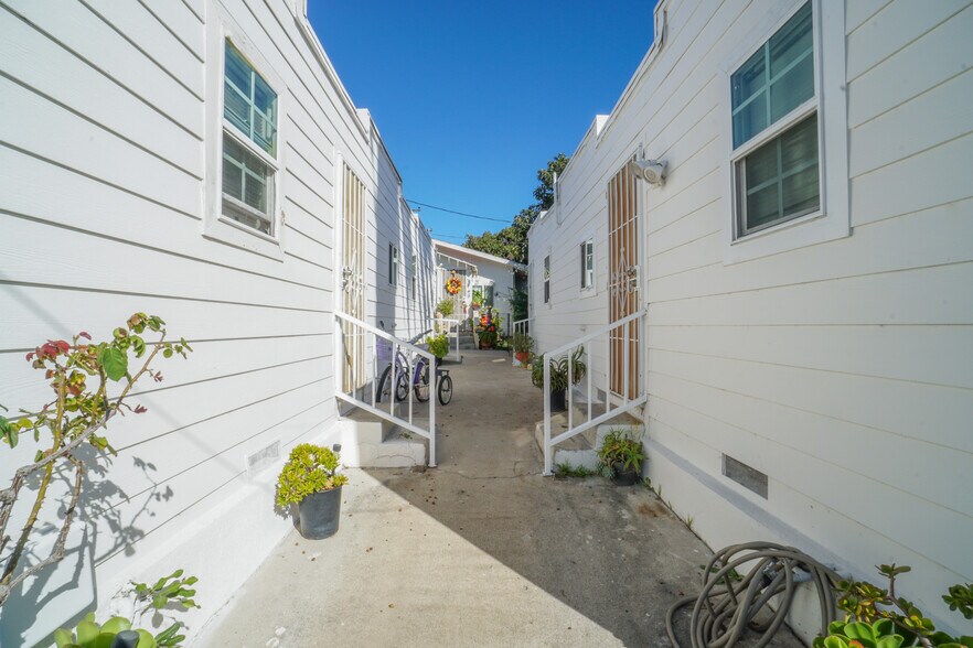 More Photos Of 20414 Kenwood Ave, Torrance Apartments For Sale