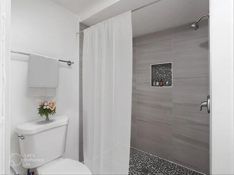 More Photos Of 5191 Alumni Pl, San Diego Multifamily For Sale