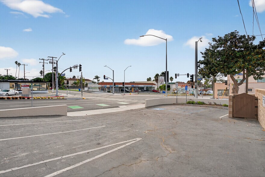 More Photos Of 401 Torrance Blvd, Redondo Beach Unknown For Lease