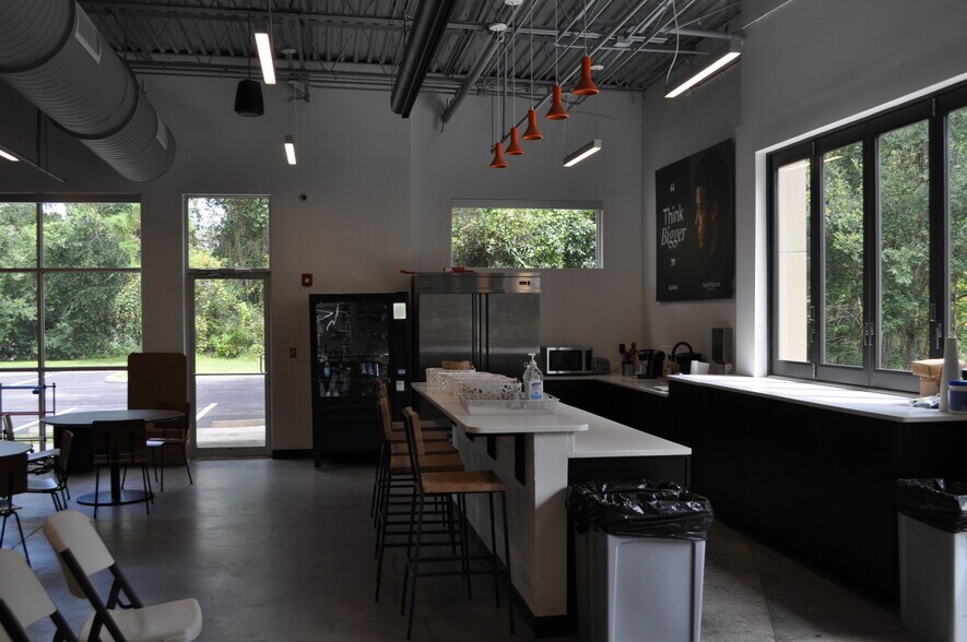 More Photos Of 12682-12690 Telecom Dr, Tampa Office For Sale