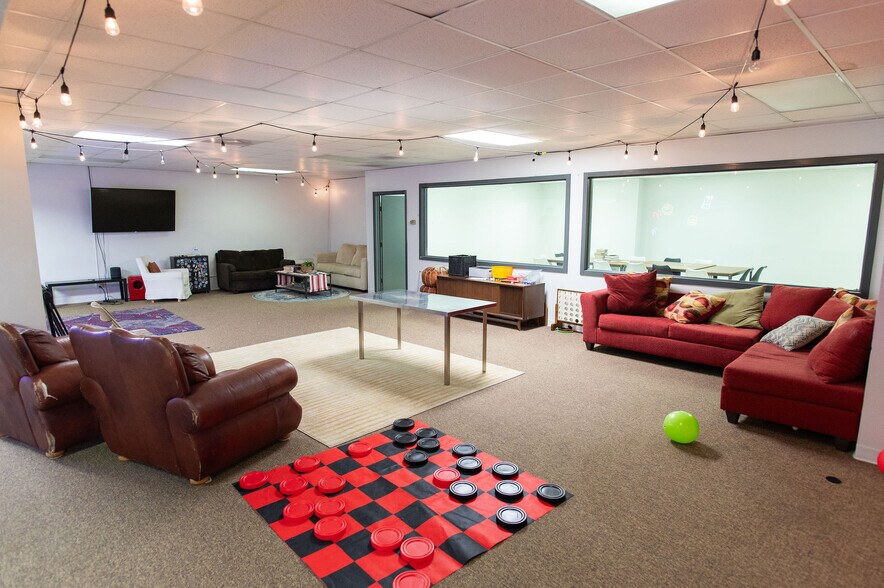 More Photos Of 7700 Torino St, San Antonio Office For Sale