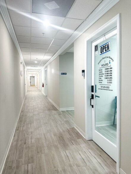 More Photos Of 6709 Ridge Rd, Port Richey Medical For Lease