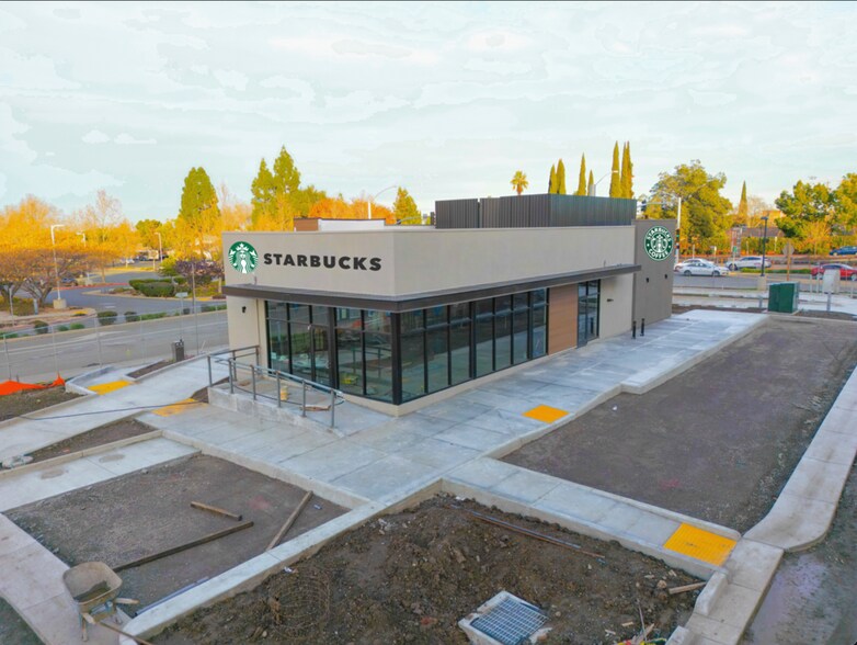 More Photos Of 999 Center Dr, Pittsburg Freestanding For Sale