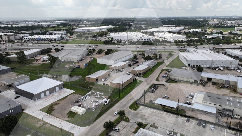 More Photos Of 8460 N Sam Houston Pky W, Houston Unknown For Lease