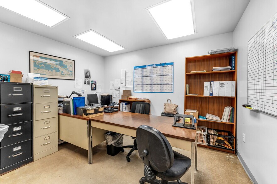 More Photos Of 7155-7159 NW 77th Ter, Miami Warehouse For Sale
