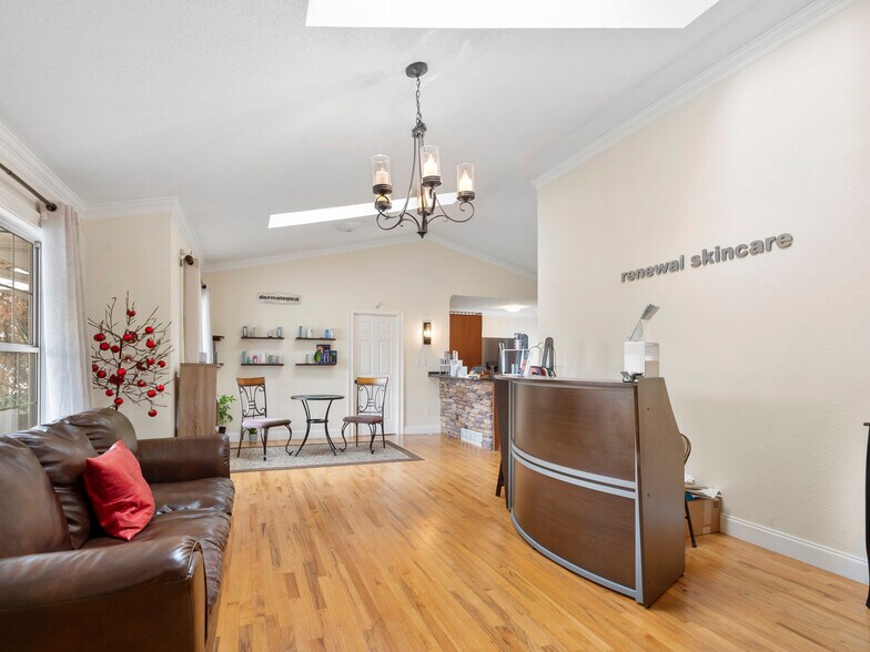 More Photos Of 20 Sardis Rd, Asheville Office For Lease