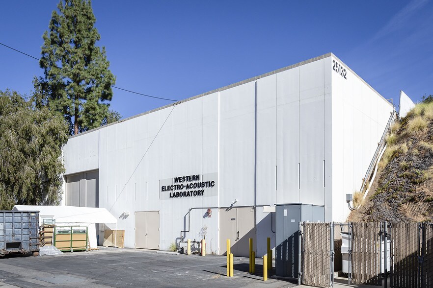 Primary Photo Of 25132 Rye Canyon Loop, Valencia Warehouse For Sale
