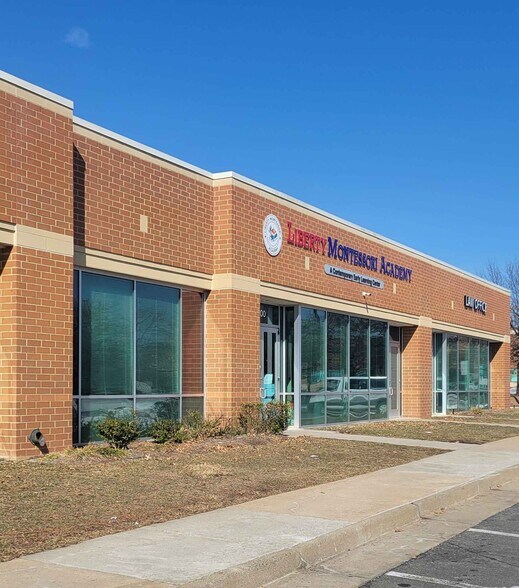 Primary Photo Of 4229 Lafayette Center Dr, Chantilly Business Park For Sale