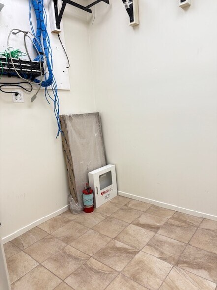 More Photos Of 4651 Quail Lakes Dr, Stockton Office For Lease