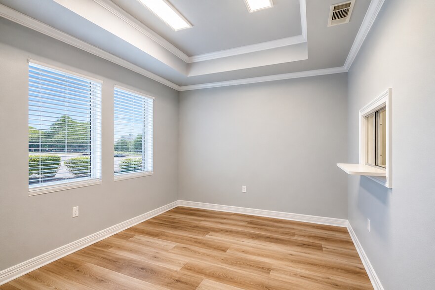 More Photos Of 2004 Bedford Rd, Bedford Medical For Lease