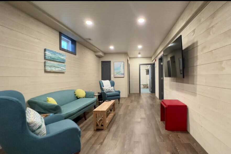 More Photos Of 156 Teaticket Hwy, Falmouth Freestanding For Sale