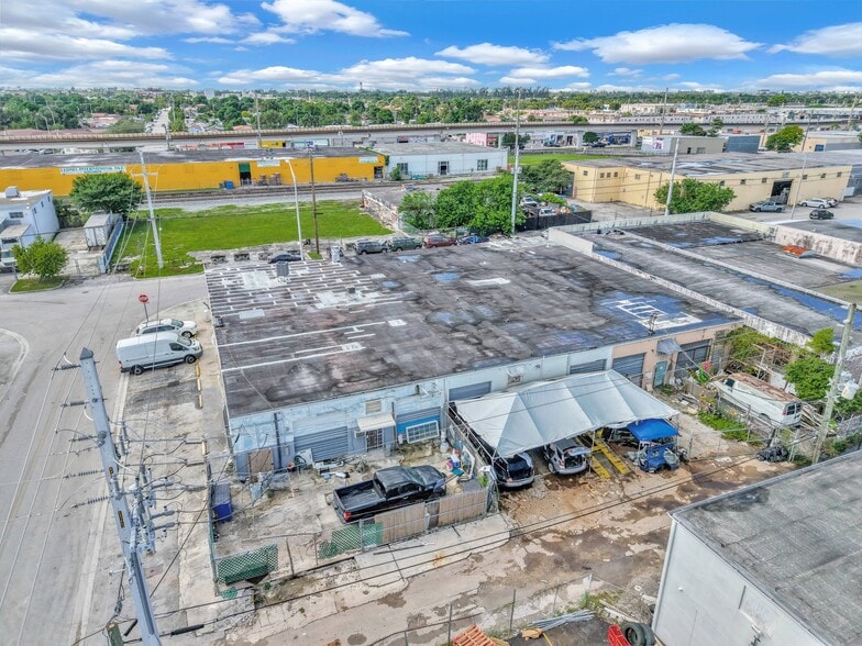 More Photos Of 205 W 22nd St, Hialeah Warehouse For Sale