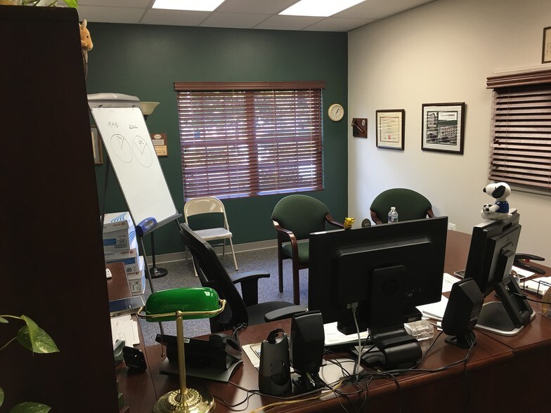 More Photos Of 559 Frost Ave, Warrenton Medical For Lease