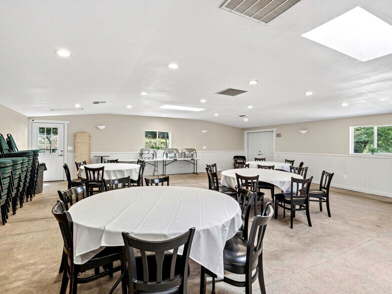 More Photos Of 16451 Golf rd, Cobb Golf Course Driving Range For Lease