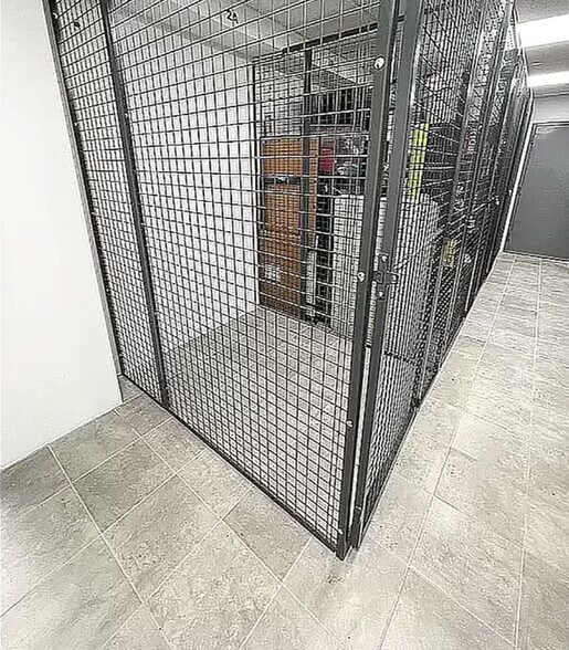 More Photos Of 2534 Steinway St, Long Island City Multifamily For Sale