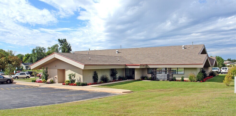 Primary Photo Of 744 SE 25th St, Oklahoma City Medical For Sale