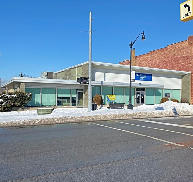 Primary Photo Of 115 W Main St, Benton Harbor Office For Sale