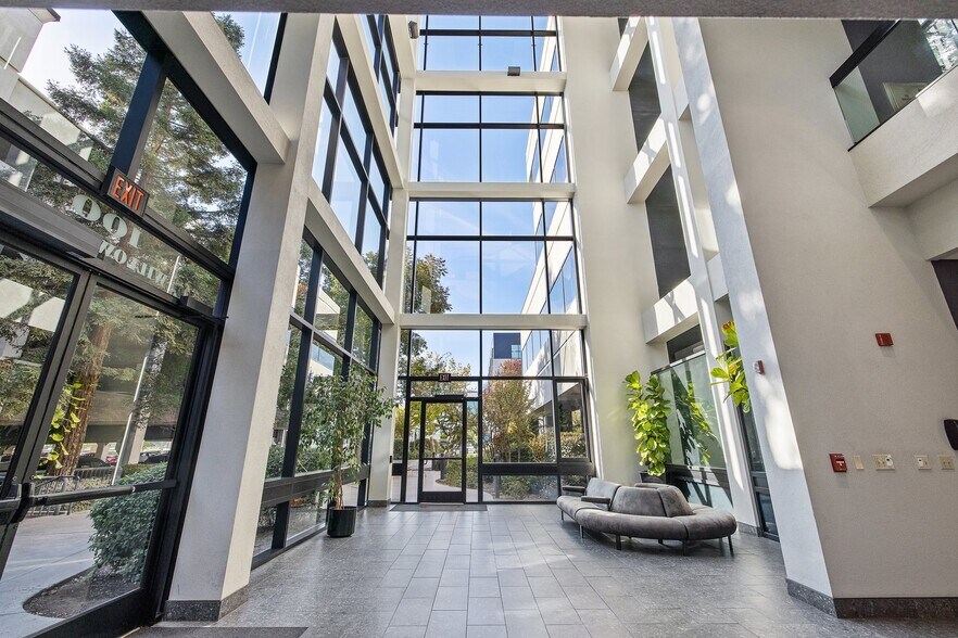 More Photos Of 100 Willow Plz, Visalia Medical For Sale
